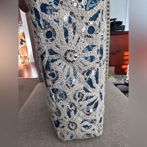 Kurt Geiger Blue & White Lace shoulder bag- with dust bag - Picture 14 of 16